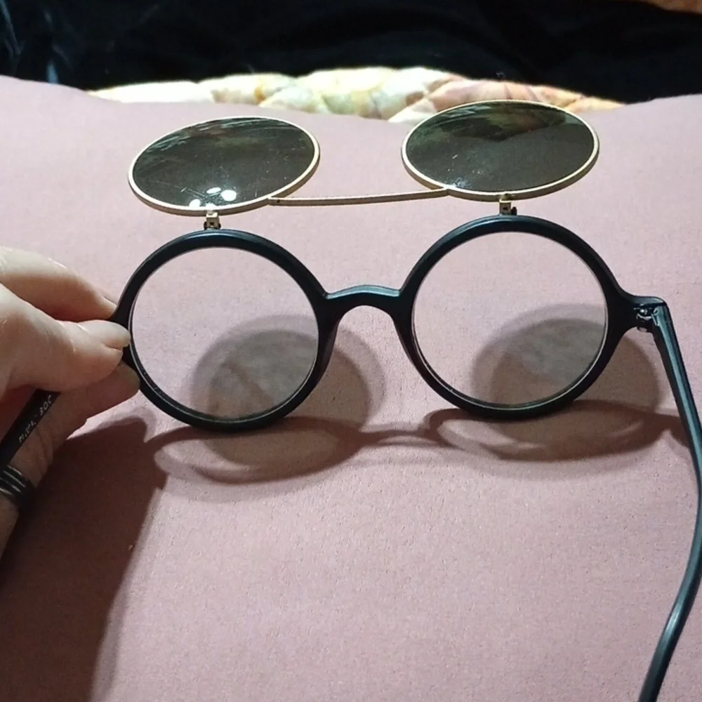 Flip shade retro sunglasses, very cool